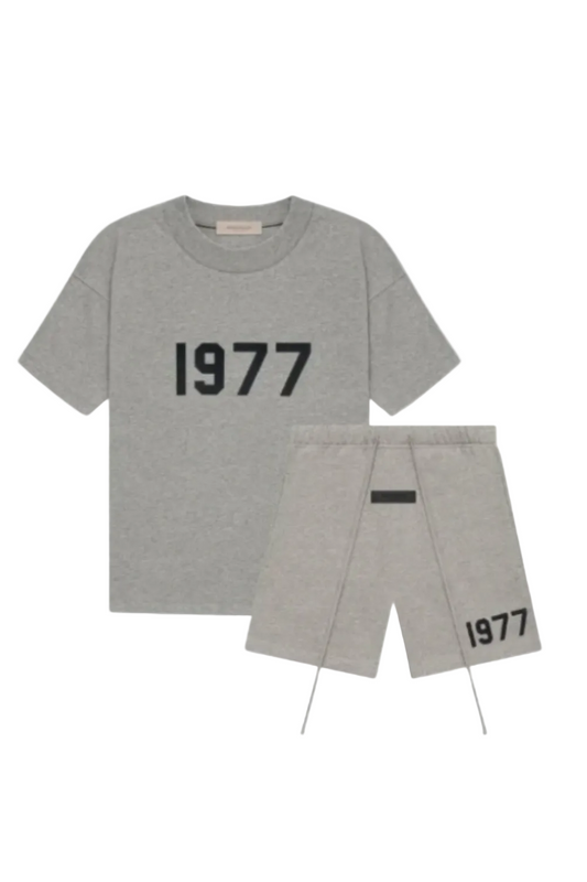 1977 Short Set